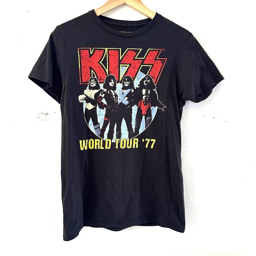 Kiss World Tour 1977 Graphic Band Tee Black Unisex Size Small Black Shirt